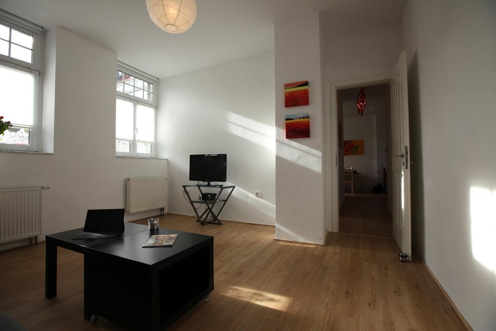 Ferienwohnung apart-coli Köln Zimmer foto
