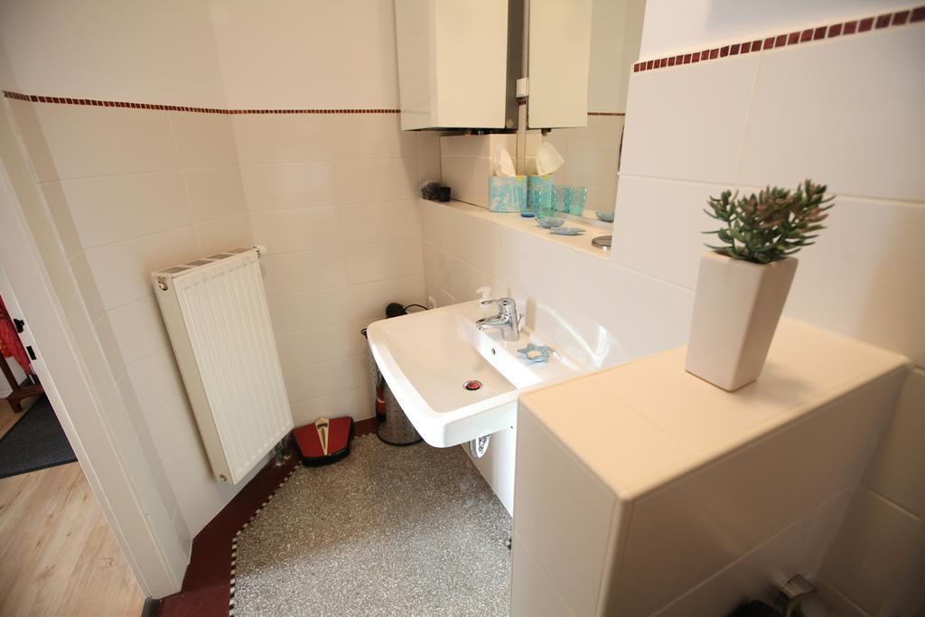 Ferienwohnung apart-coli Köln Zimmer foto